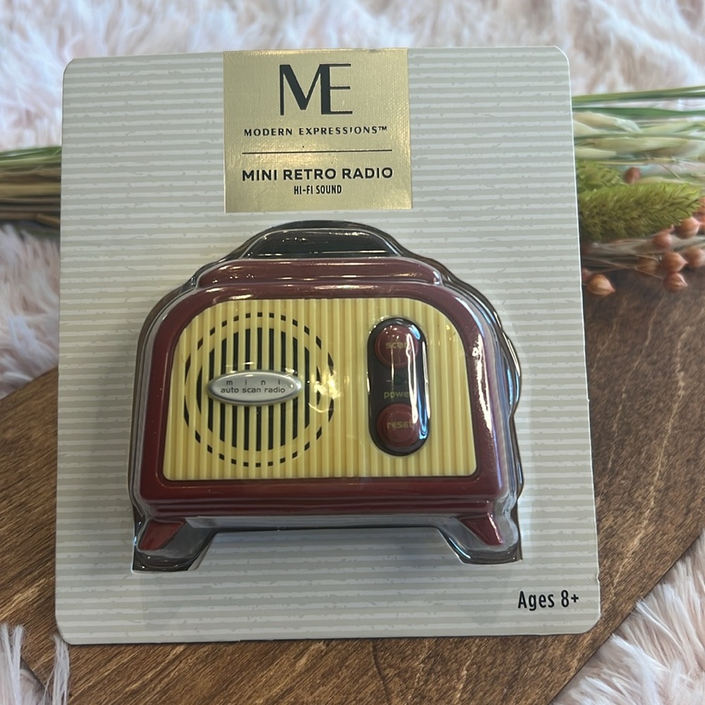 Modern Expression Mini Radio
